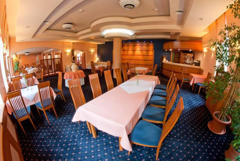 Hotel Naramowice Poznań Restaurant bilde